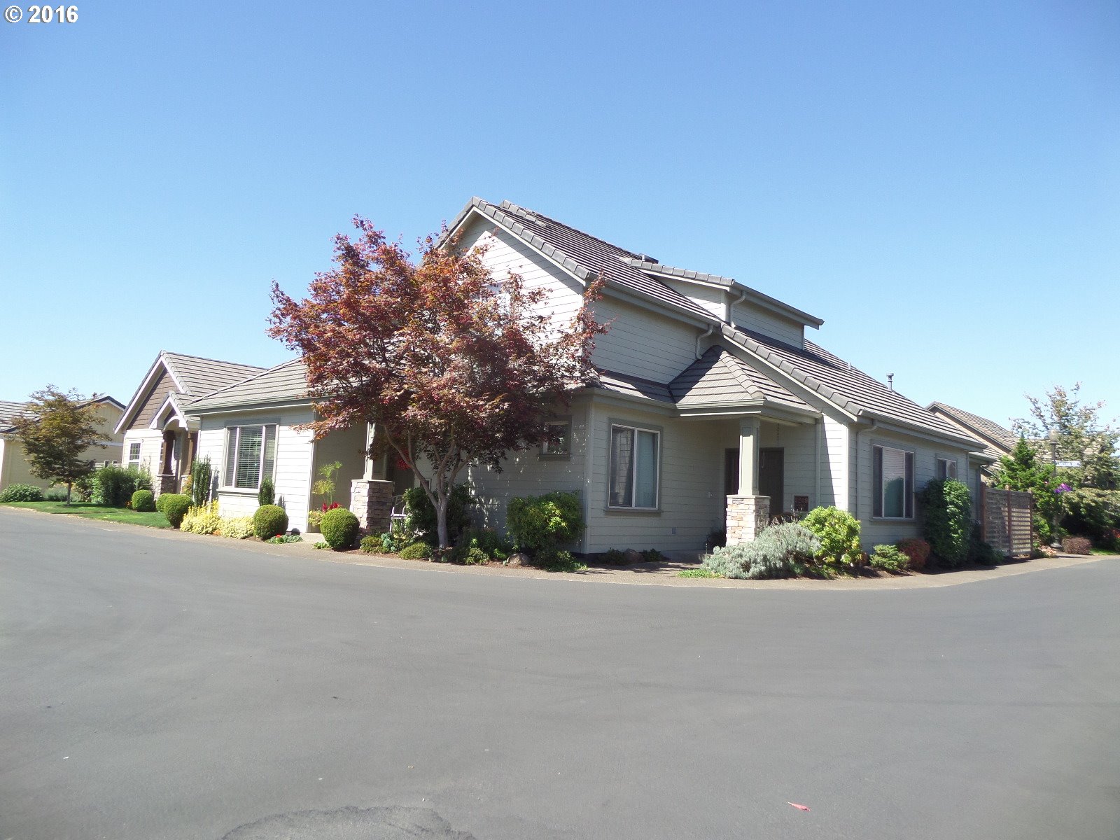 3209 Lakemont Dr, Eugene, OR 97408 photo 1