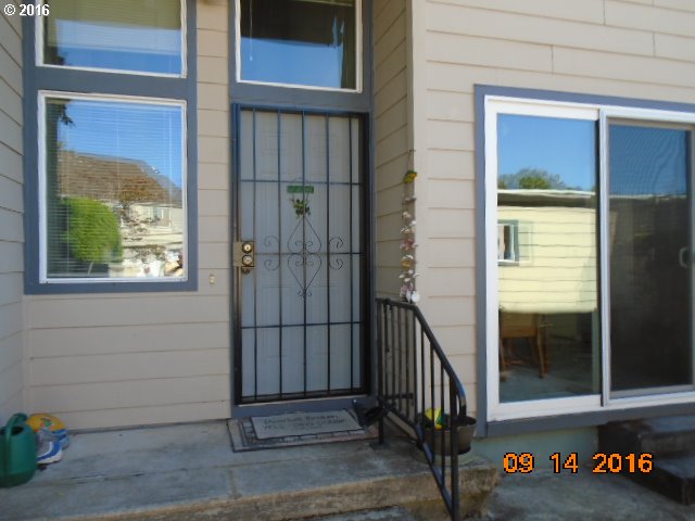 110 NE Village Squire Ave 9 #9, Gresham, OR 97030 photo 1
