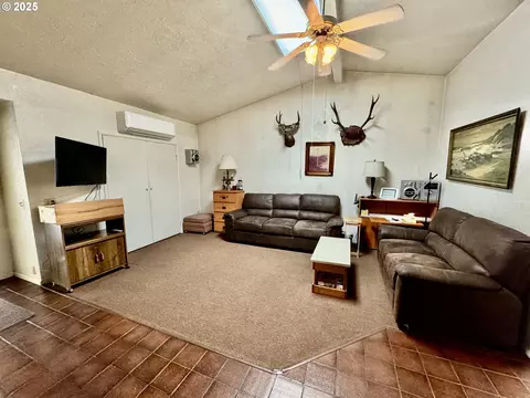 Living - 4990 Mitchell Loop Rd, Florence, OR 97439 photo 2 of 8
