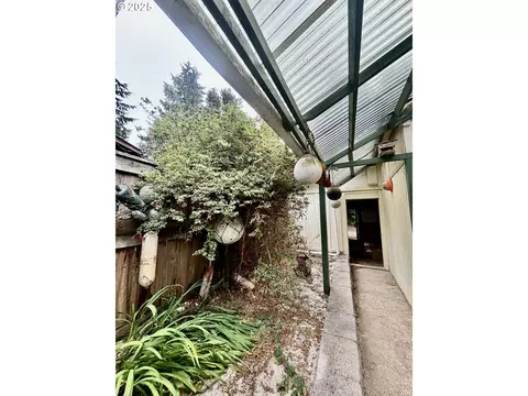 Exterior - 4990 Mitchell Loop Rd, Florence, OR 97439 photo 6 of 7