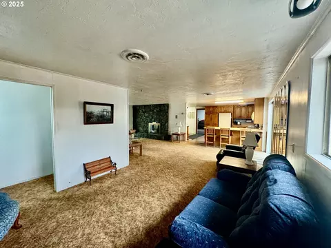 Living - 4990 Mitchell Loop Rd, Florence, OR 97439 photo 8 of 8