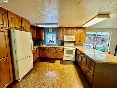 Kitchen - 4990 Mitchell Loop Rd, Florence, OR 97439 photo 2 of 3