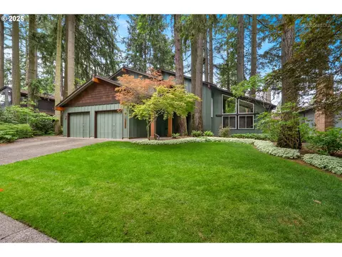 3841 SE Madsen Ct, Hillsboro, OR 97123