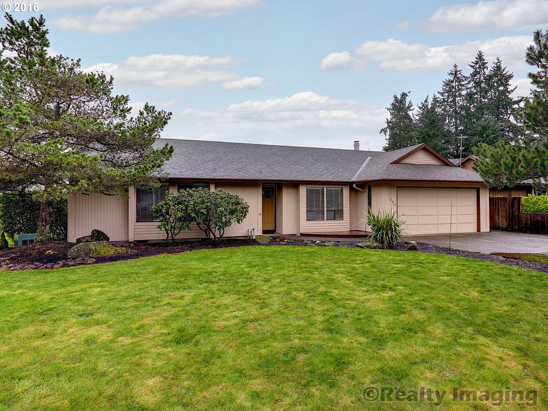 390 Beverly Ln, Gladstone, OR 97027 photo 1