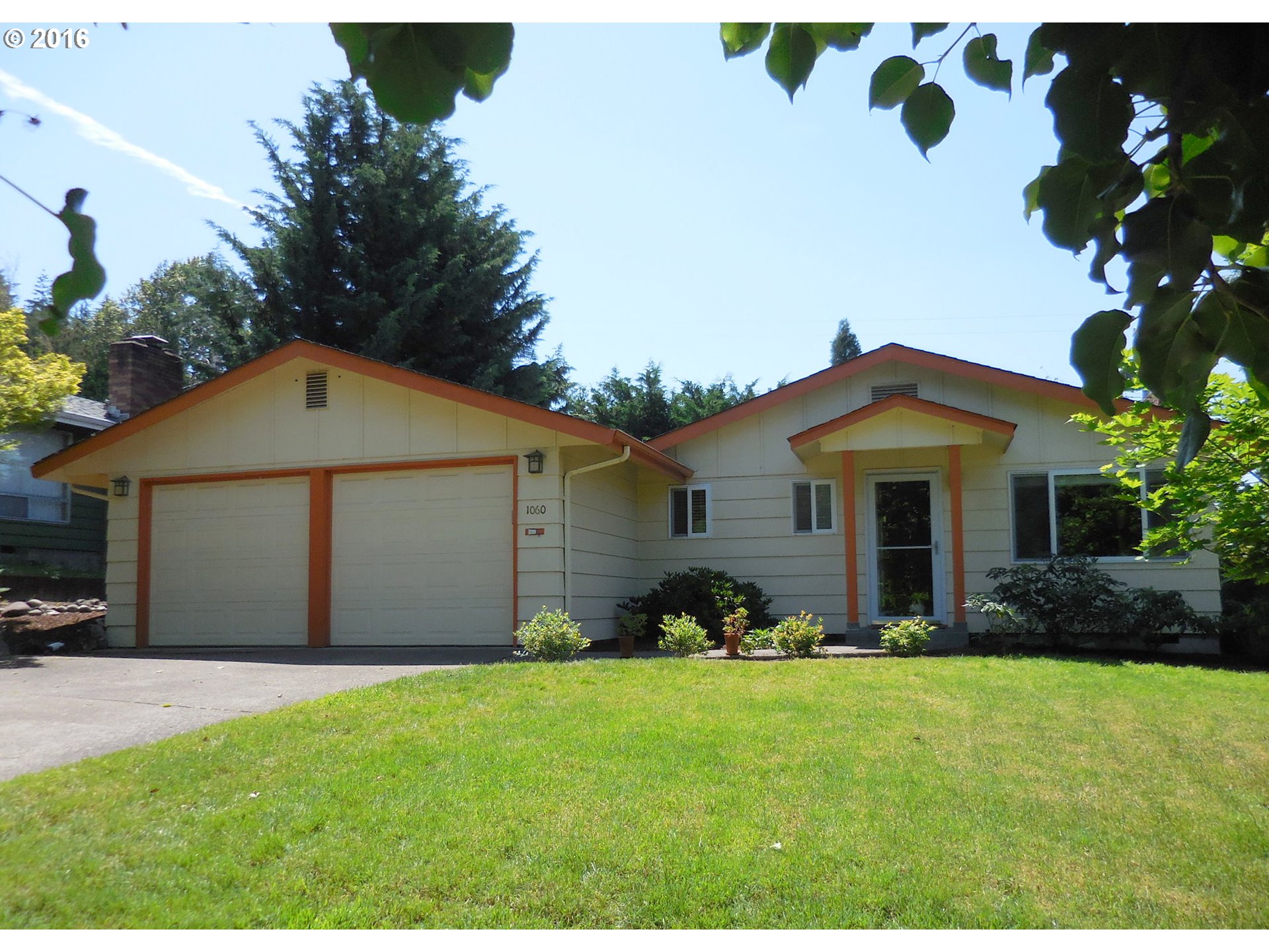 1060 E 35th Ave, Eugene, OR 97405 photo 1