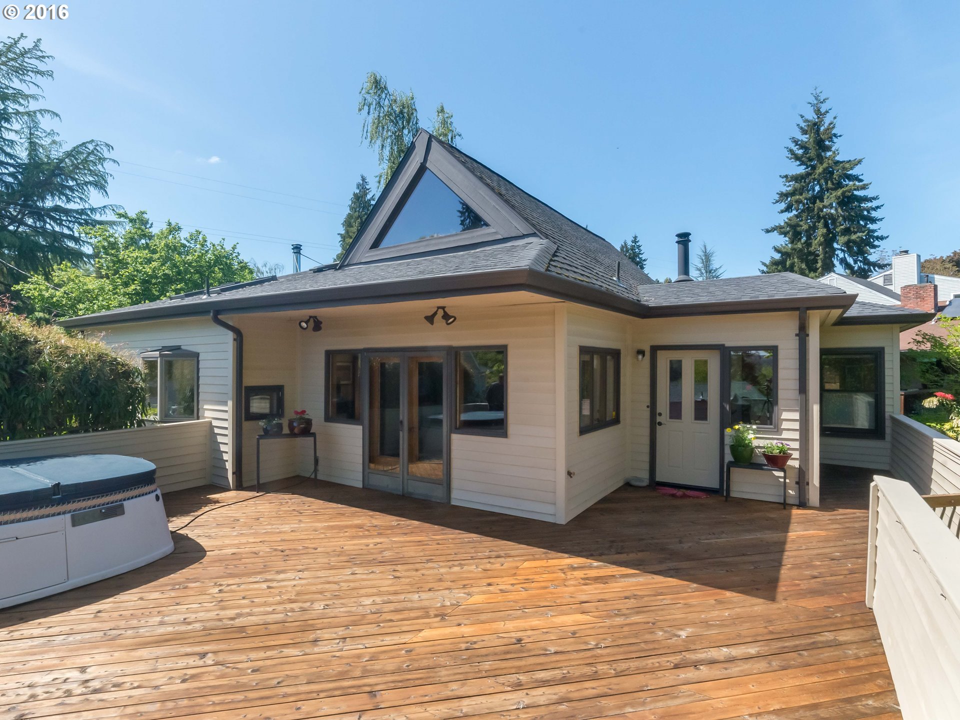 2440 Olive St, Eugene, OR 97405 photo 1