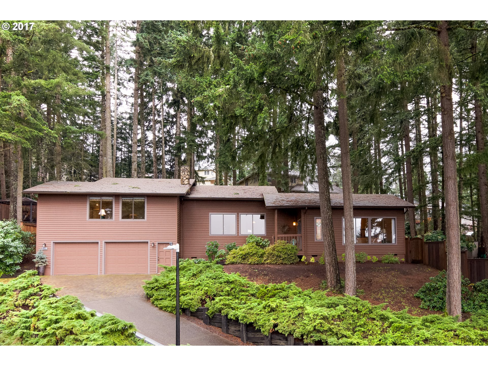 2330 W 28th Ave, Eugene, OR 97405 photo 1