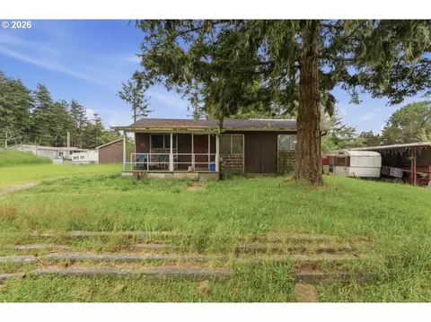 91436 Kellogg Ln, Coos Bay, OR 97420