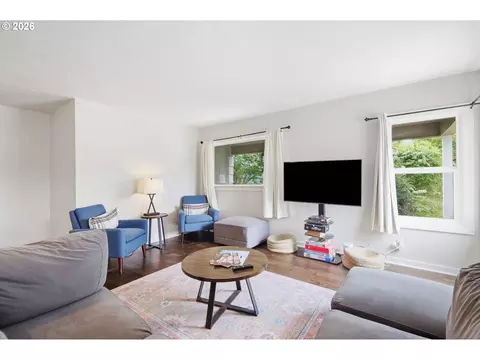 Living - 2683 Alder St, Eugene, OR 97405 photo 1 of 2