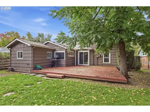 Exterior - 2683 Alder St, Eugene, OR 97405 photo 3 of 10