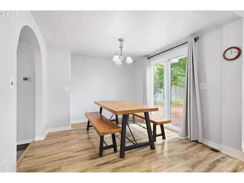 Dining - 2683 Alder St, Eugene, OR 97405 photo 1 of 2