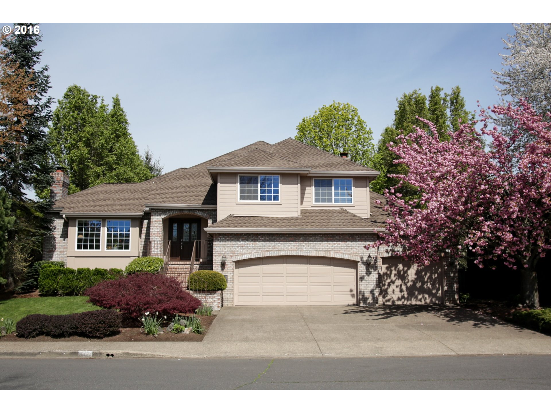 3311 King Edwards Ct, Eugene, OR 97401 photo 1