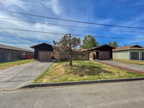 1927 Green Ave, Roseburg, OR 97471