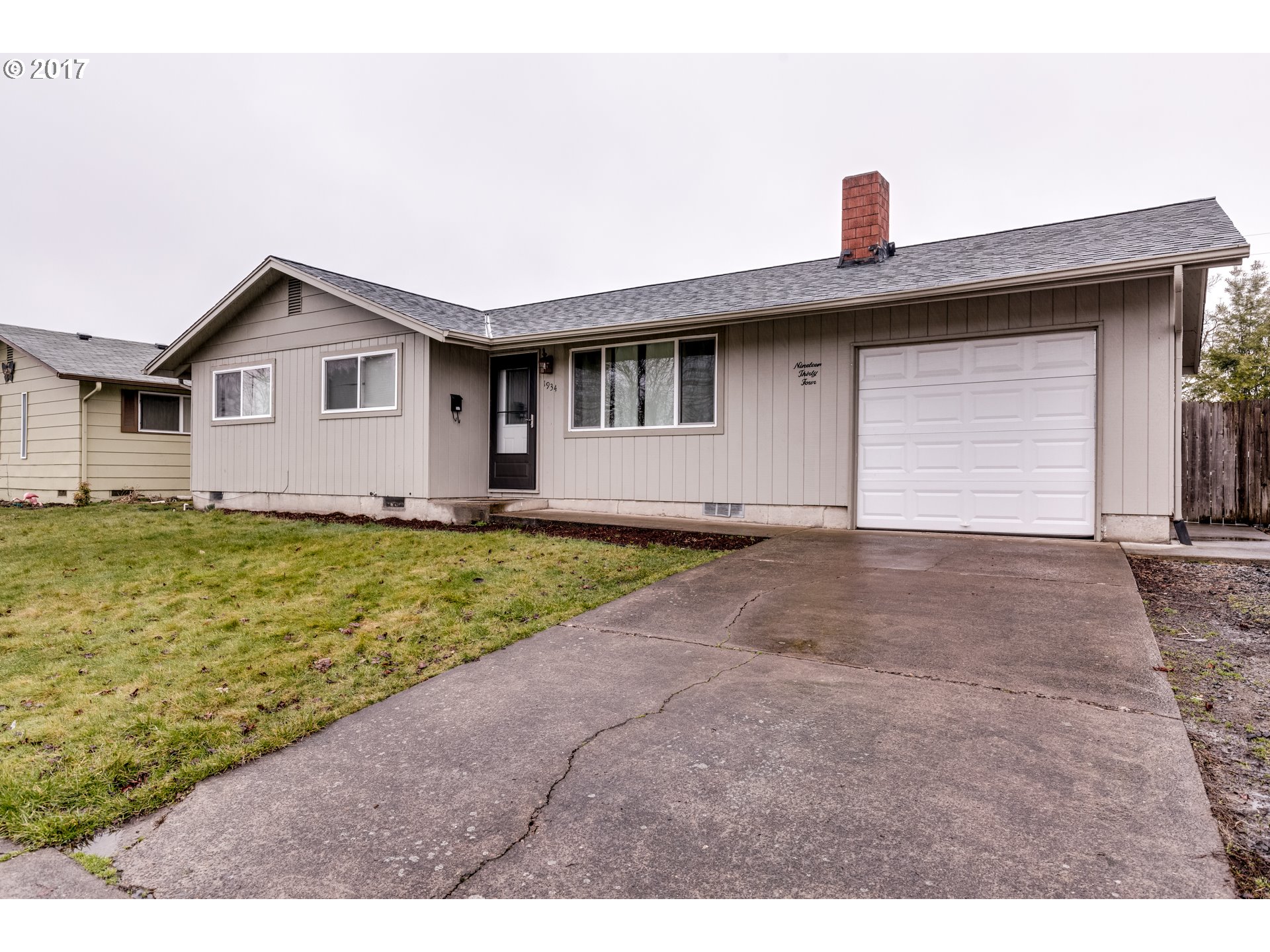1934 Centennial Blvd, Springfield, OR 97477 photo 1