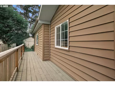 13760 NW Pali St, Seal Rock, OR 97376