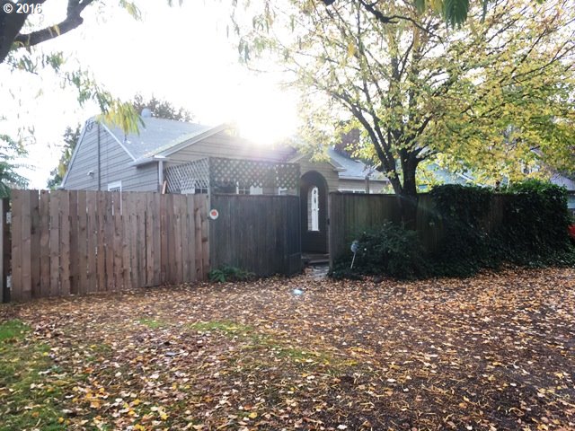 385 River Rd, Eugene, OR 97404 photo 1