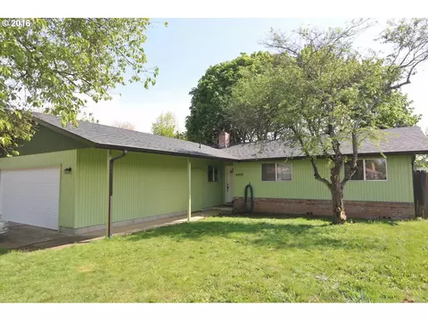4552 Souza St, Eugene, OR 97402 photo 1