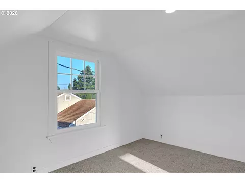 2010 E 1st Ave, Albany, OR 97321 photo 27