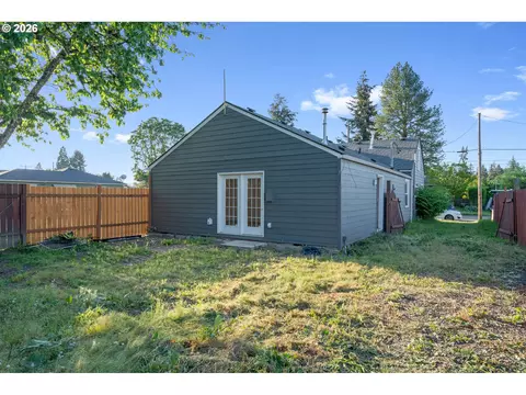 2010 E 1st Ave, Albany, OR 97321 photo 29