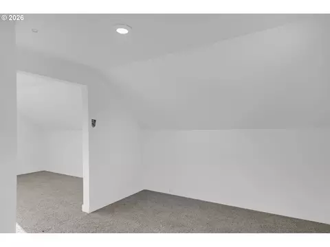 2010 E 1st Ave, Albany, OR 97321 photo 25