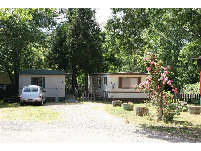 138 N Old Stage Rd, Cave Junction, OR 97523 photo 1