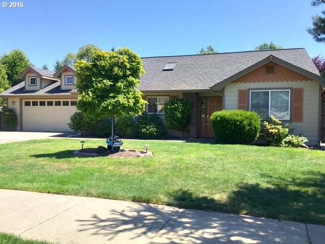 237 Danielle Dr, Winston, OR 97496 photo 1