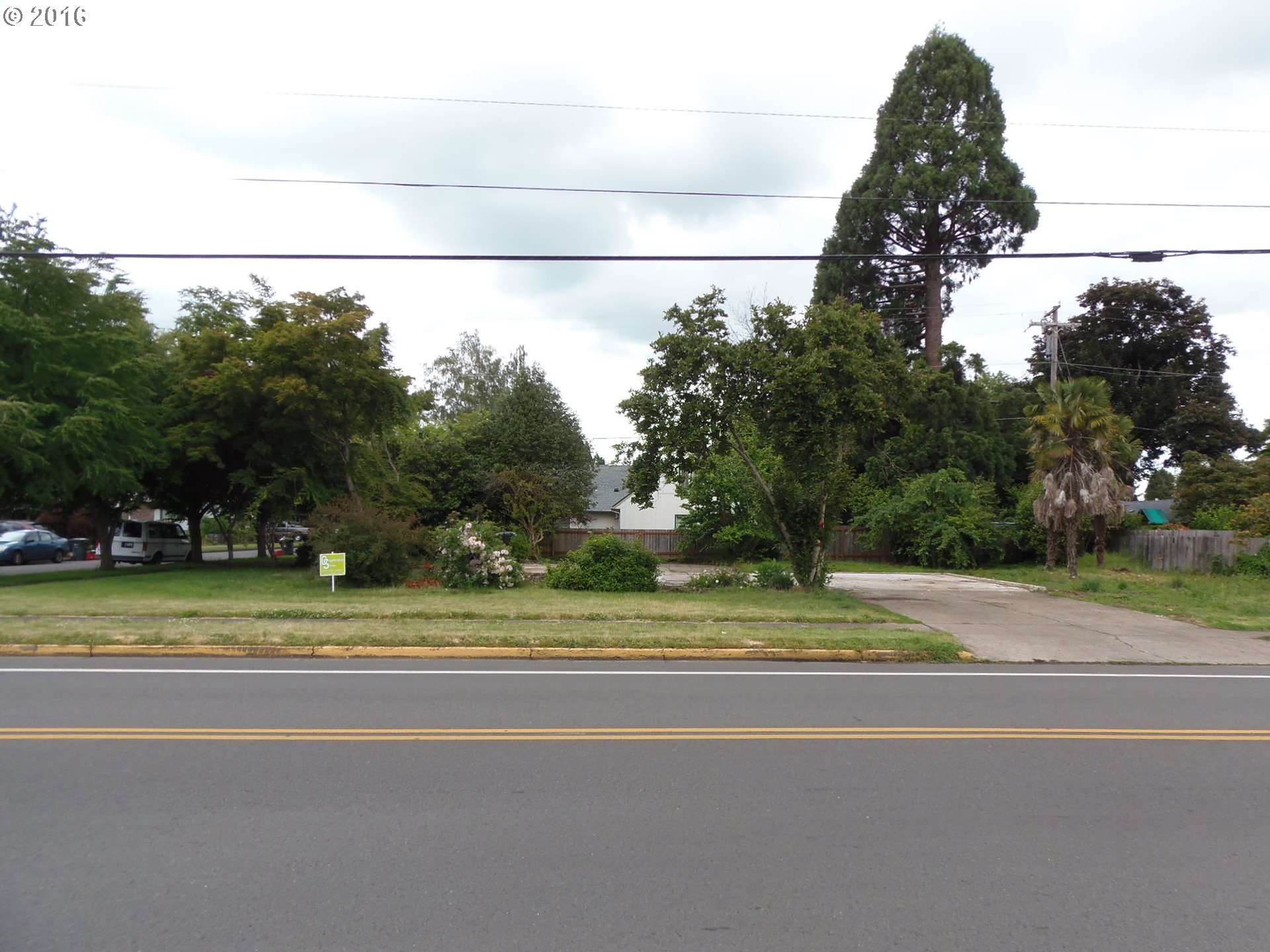 694 Sterling Dr, Eugene, OR 97404 photo 1
