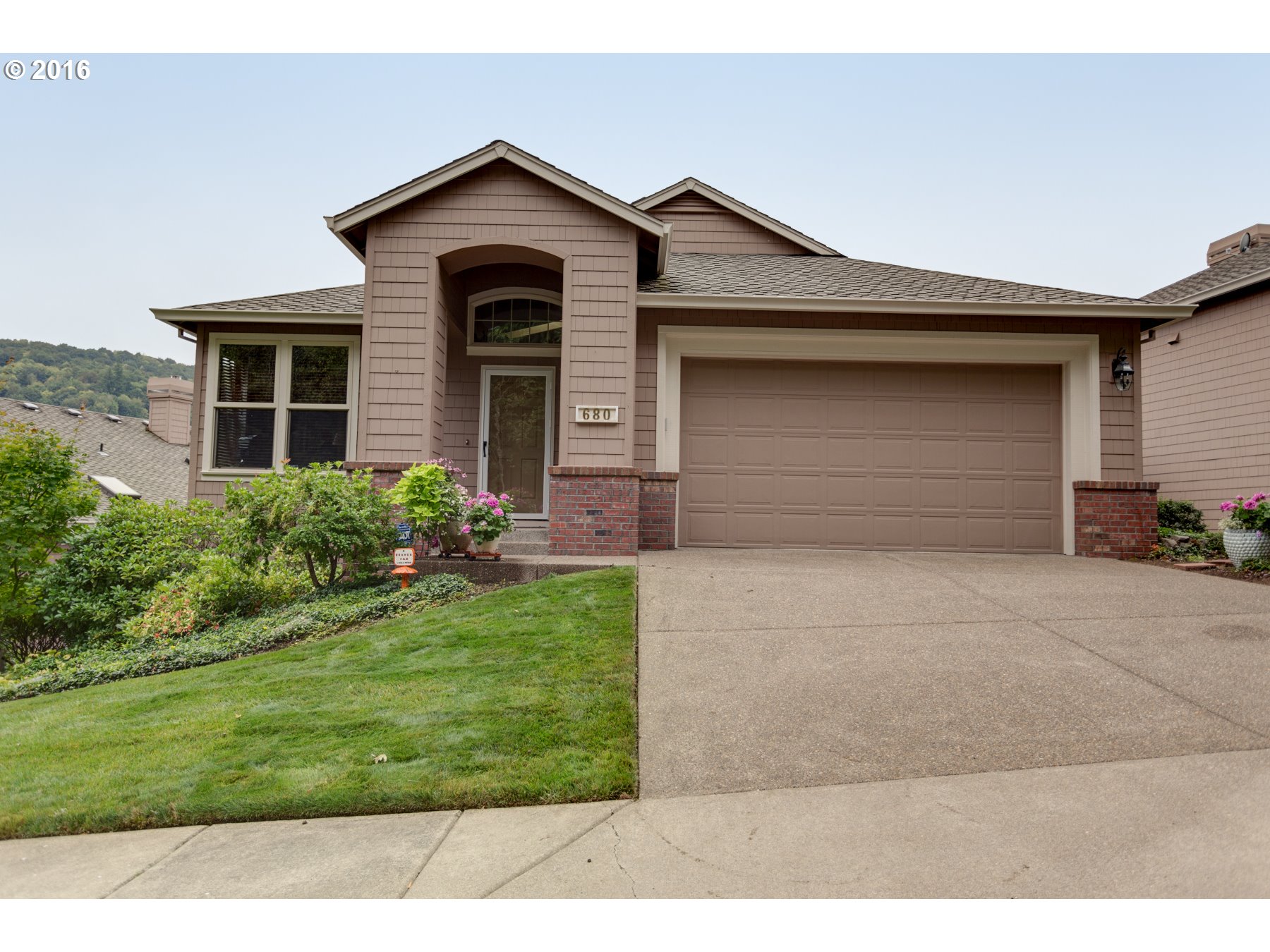 680 SE 38th Dr, Gresham, OR 97080 photo 1