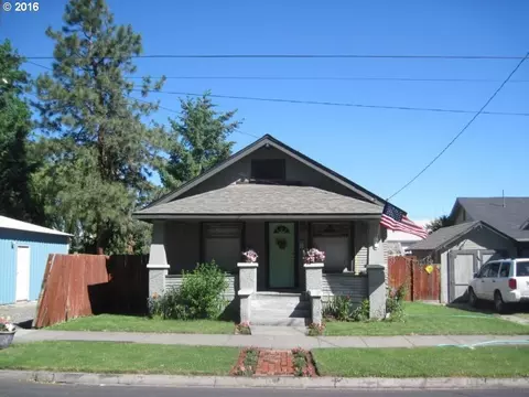 207 SW Hailey Ave, Pendleton, OR 97801 photo 1
