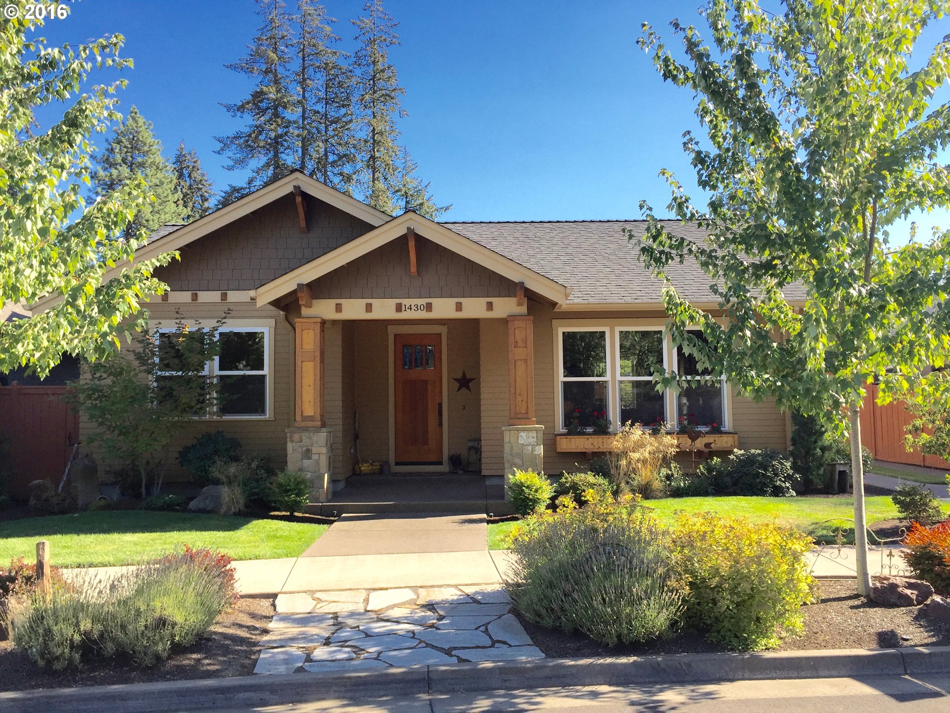 1430 Piper Ln, Eugene, OR 97401 photo 1