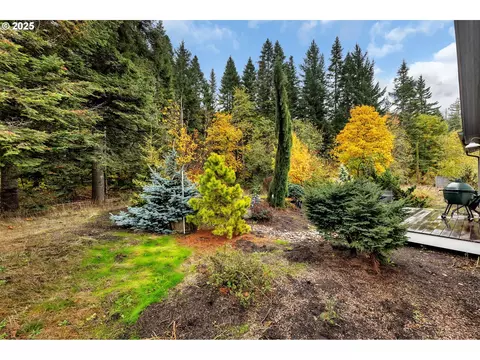 Exterior - 922 SW Spelling Pl, Cascade Locks, OR 97014 photo 10 of 10