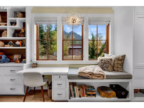 Other - 922 SW Spelling Pl, Cascade Locks, OR 97014 photo 4 of 8