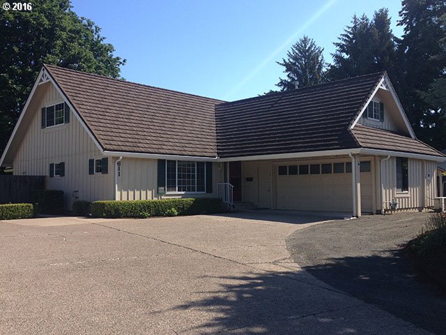 611 Roan Dr, Eugene, OR 97401 photo 1