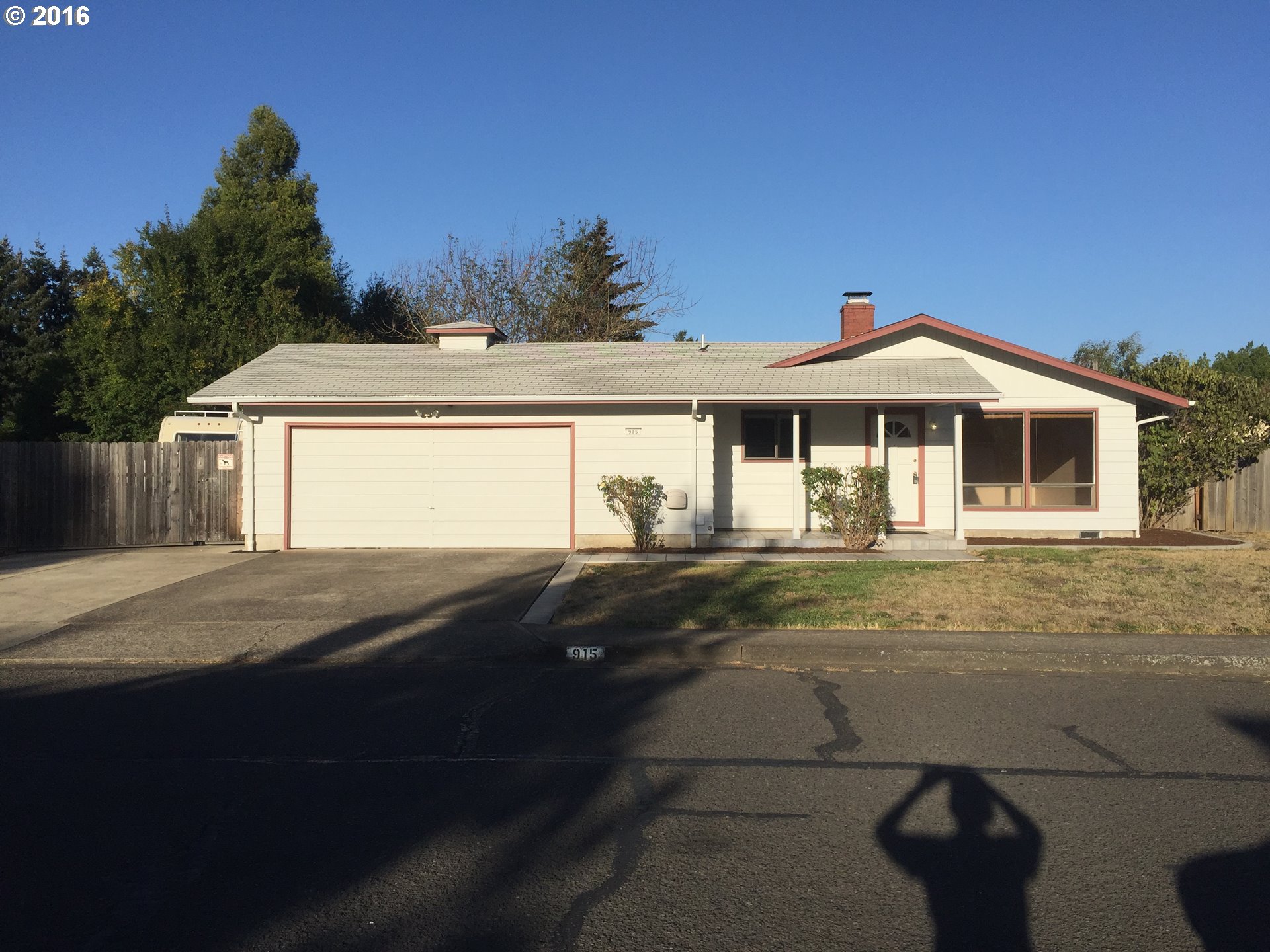 915 Welcome Way, Eugene, OR 97402 photo 1