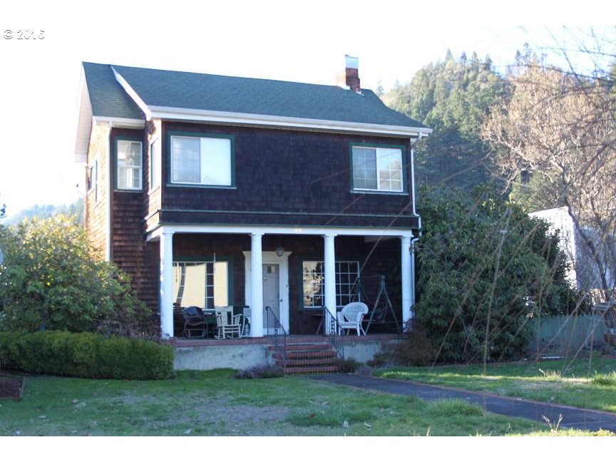 101 N First St, Drain, OR 97435 photo 1