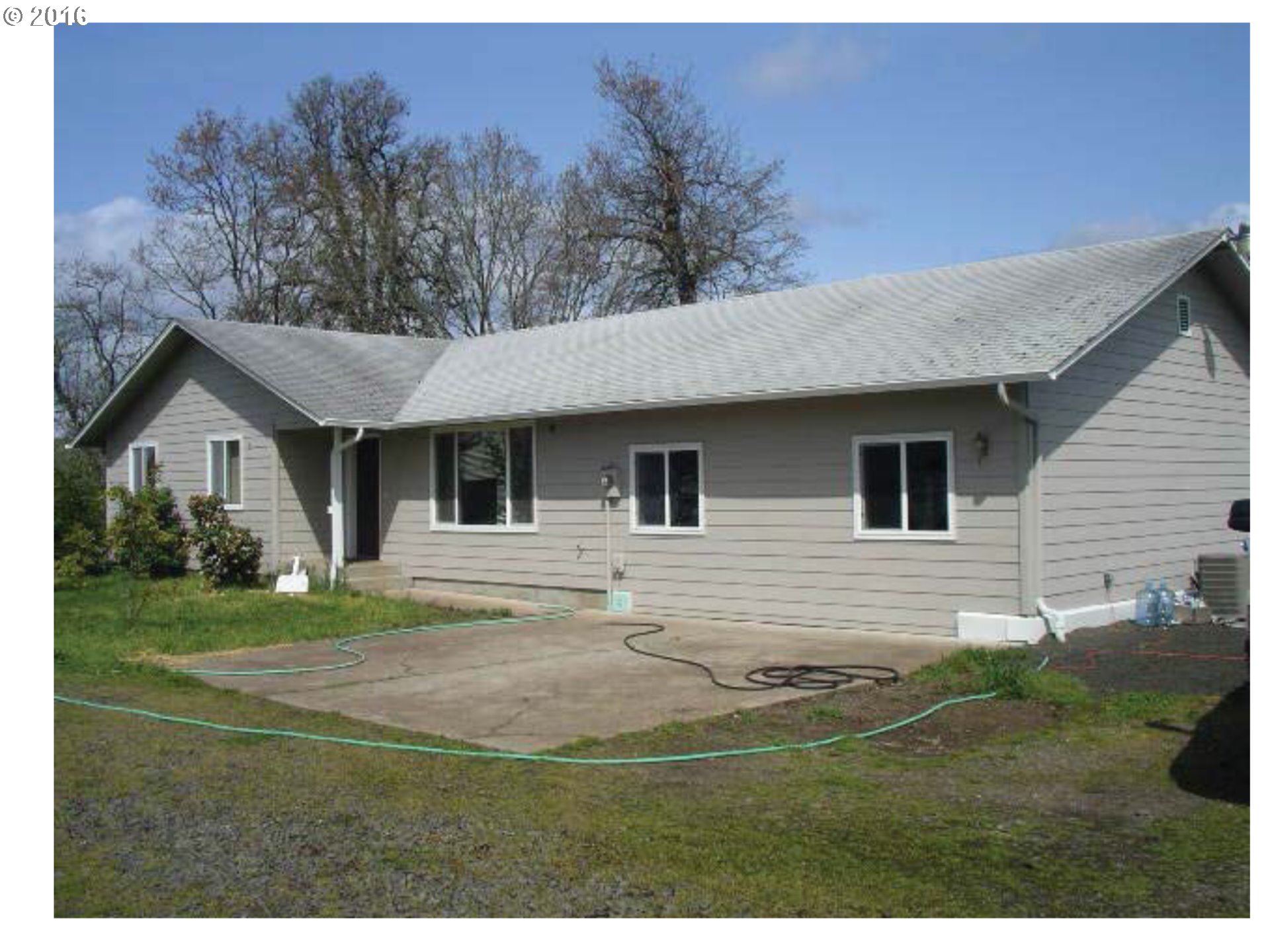 26667 Cantrell Rd, Eugene, OR 97402 photo 1