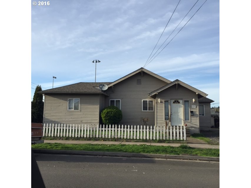 120 E Jersey St, Gladstone, OR 97027 photo 1
