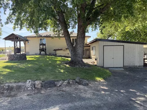 Exterior - 1265 Tutuilla Rd, Pendleton, OR 97801 photo 4 of 11