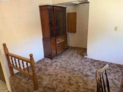 Living - 1265 Tutuilla Rd, Pendleton, OR 97801 photo 6 of 6