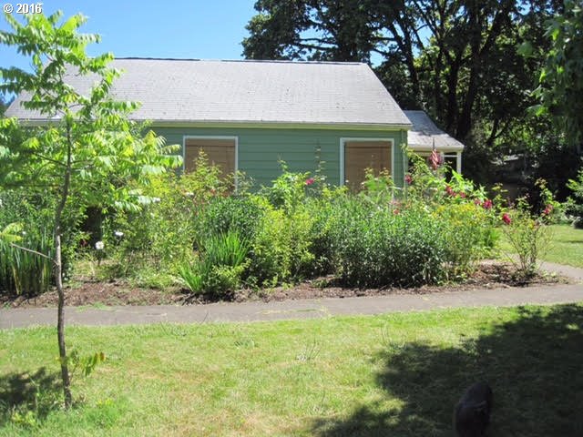 1865 Villard St, Eugene, OR 97403 photo 1