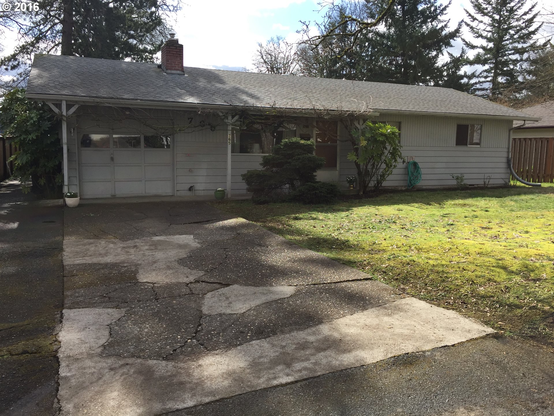 765 E Kenmore St, Gladstone, OR 97027 photo 1