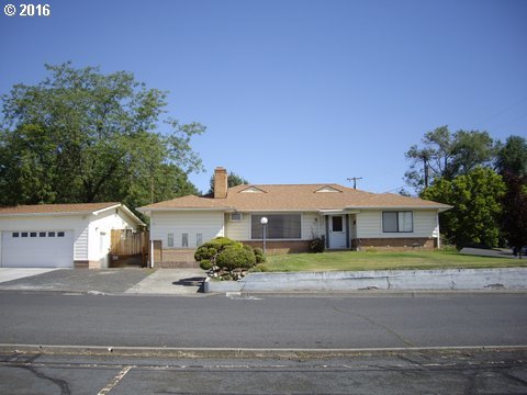 1201 NW Horn Ave, Pendleton, OR 97801 photo 1
