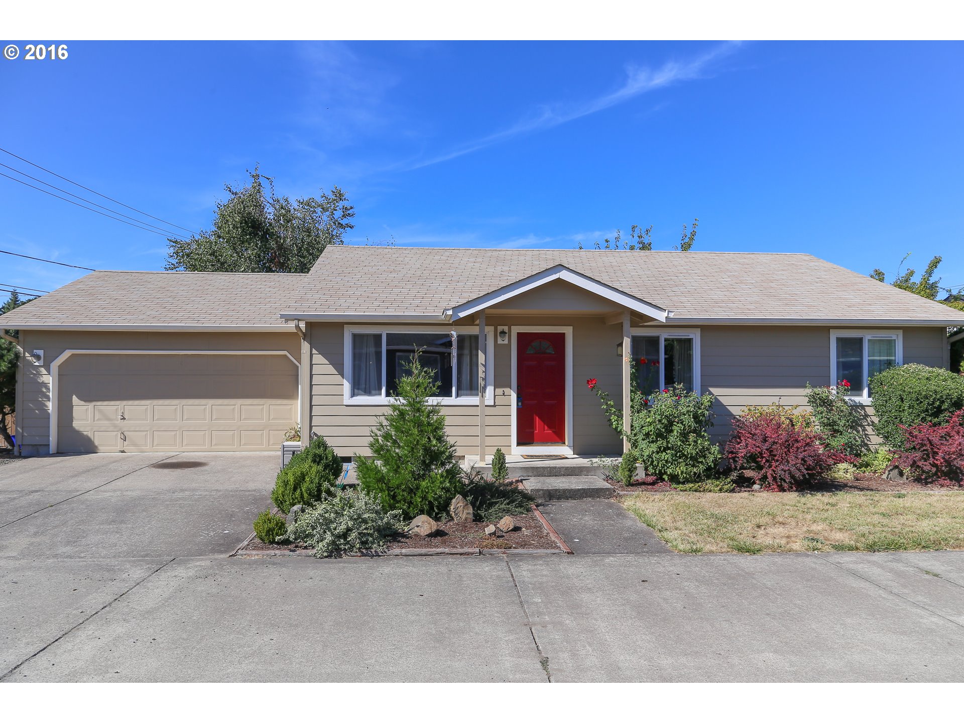 1039 Echo Hollow Rd, Eugene, OR 97402 photo 1