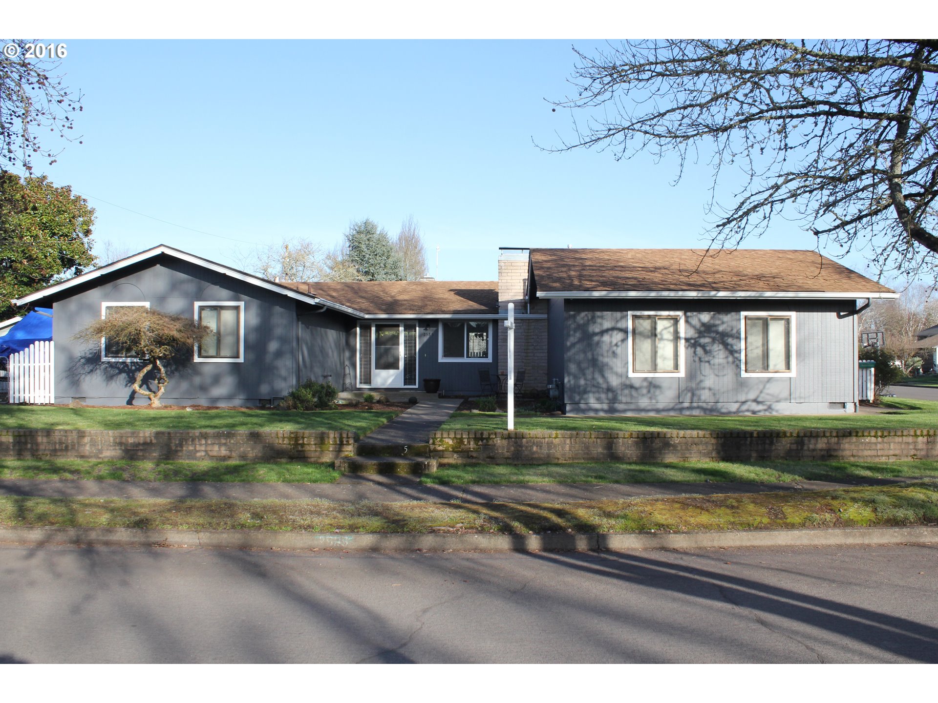 2585 Chuckanut St, Eugene, OR 97408 photo 1