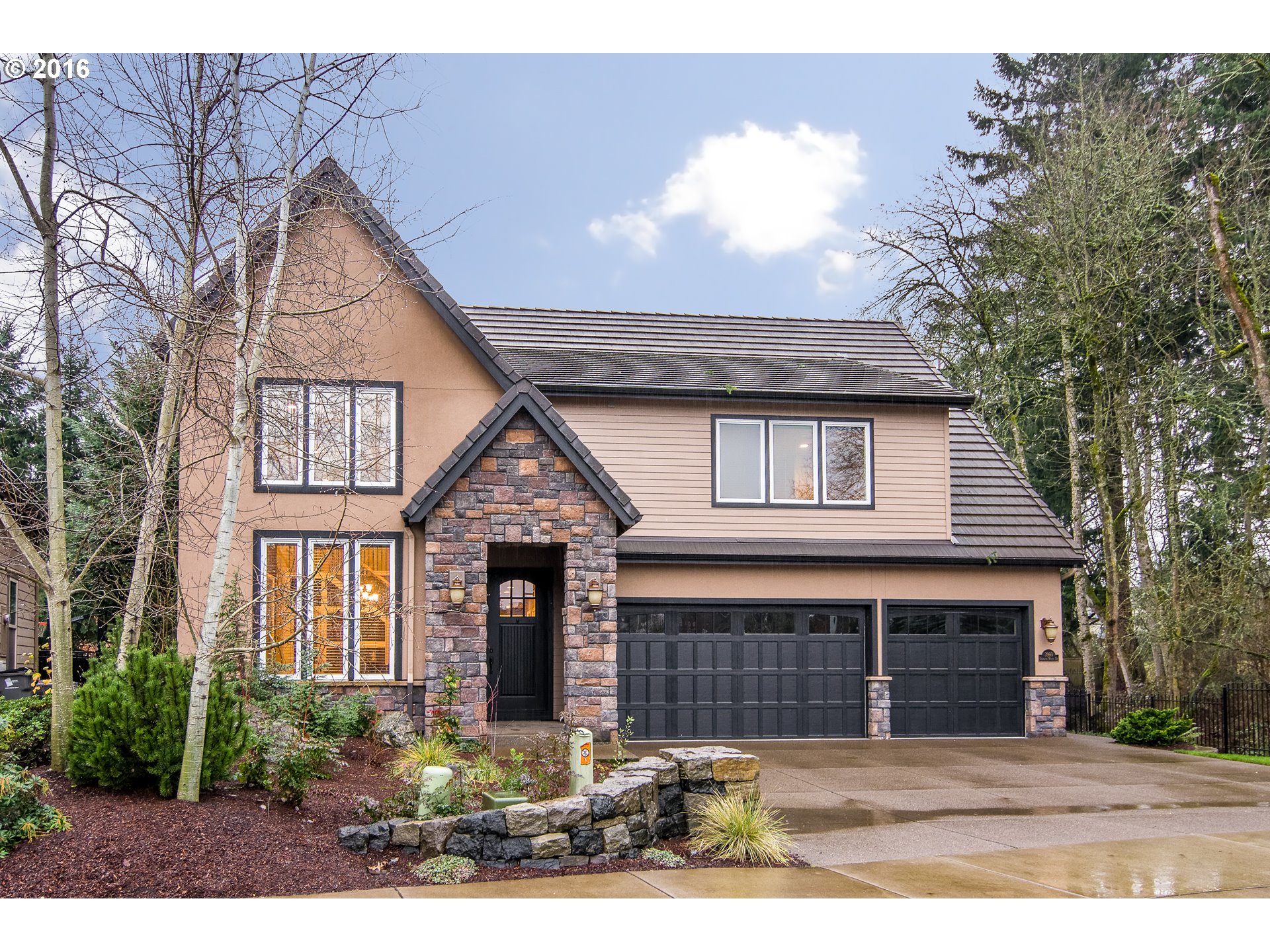 3960 Sterling Woods Dr, Eugene, OR 97408 photo 1