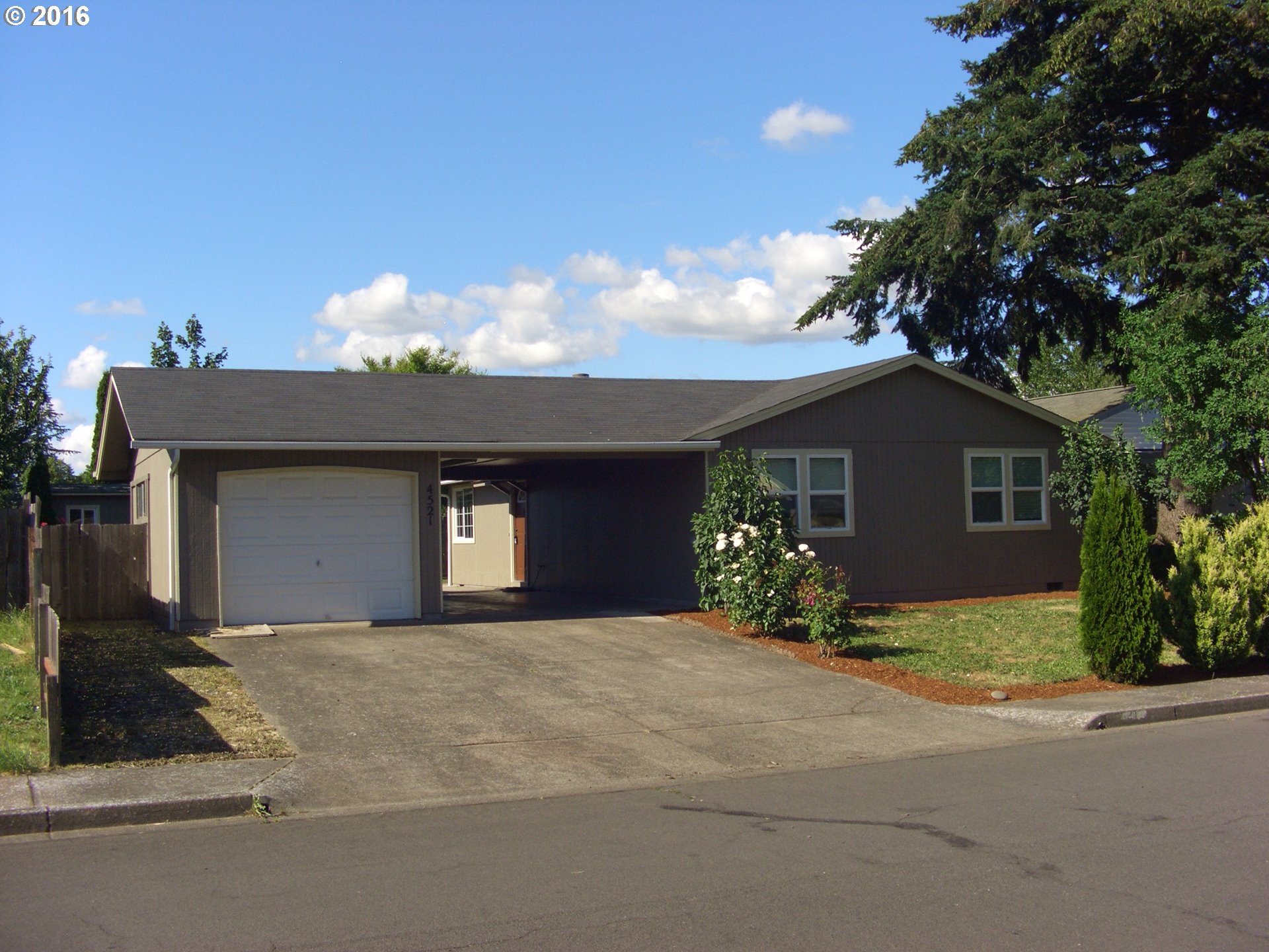 4521 Souza St, Eugene, OR 97402 photo 1