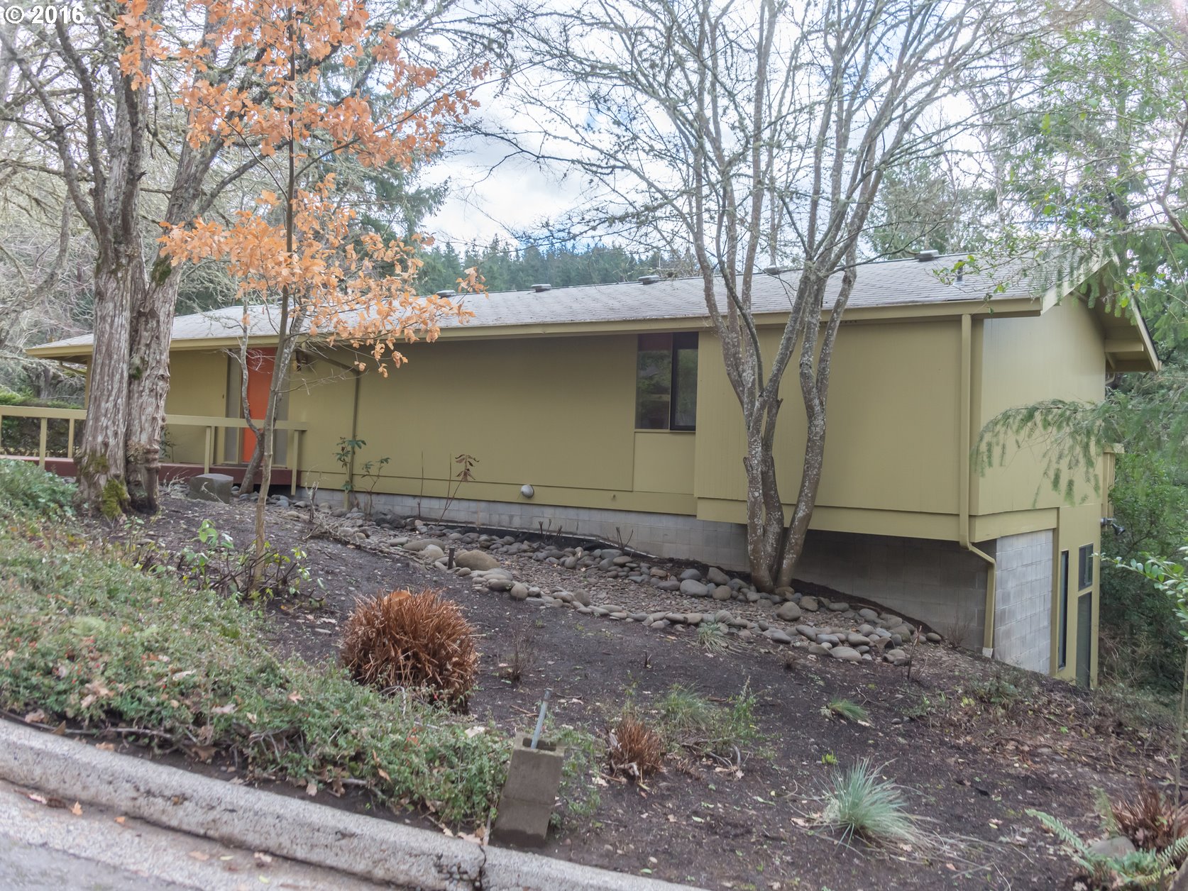 2290 Parkside Ln, Eugene, OR 97403 photo 1