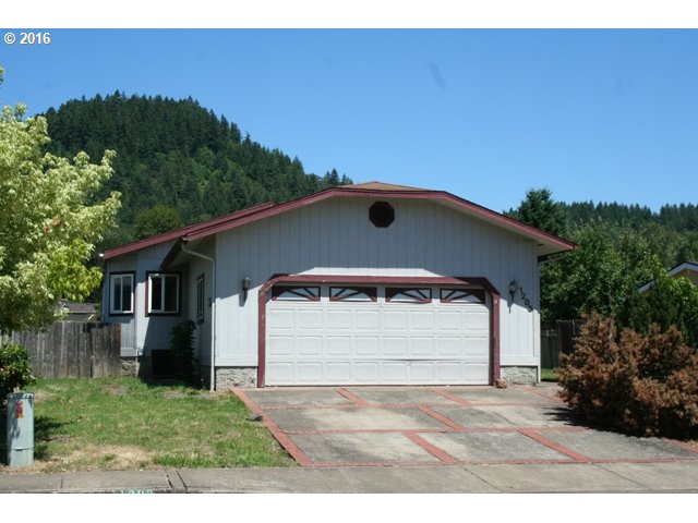 1203 S 58th St, Springfield, OR 97478 photo 1