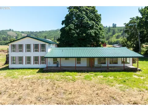 57 Covered Bridge Rd, Grays River, WA 98621