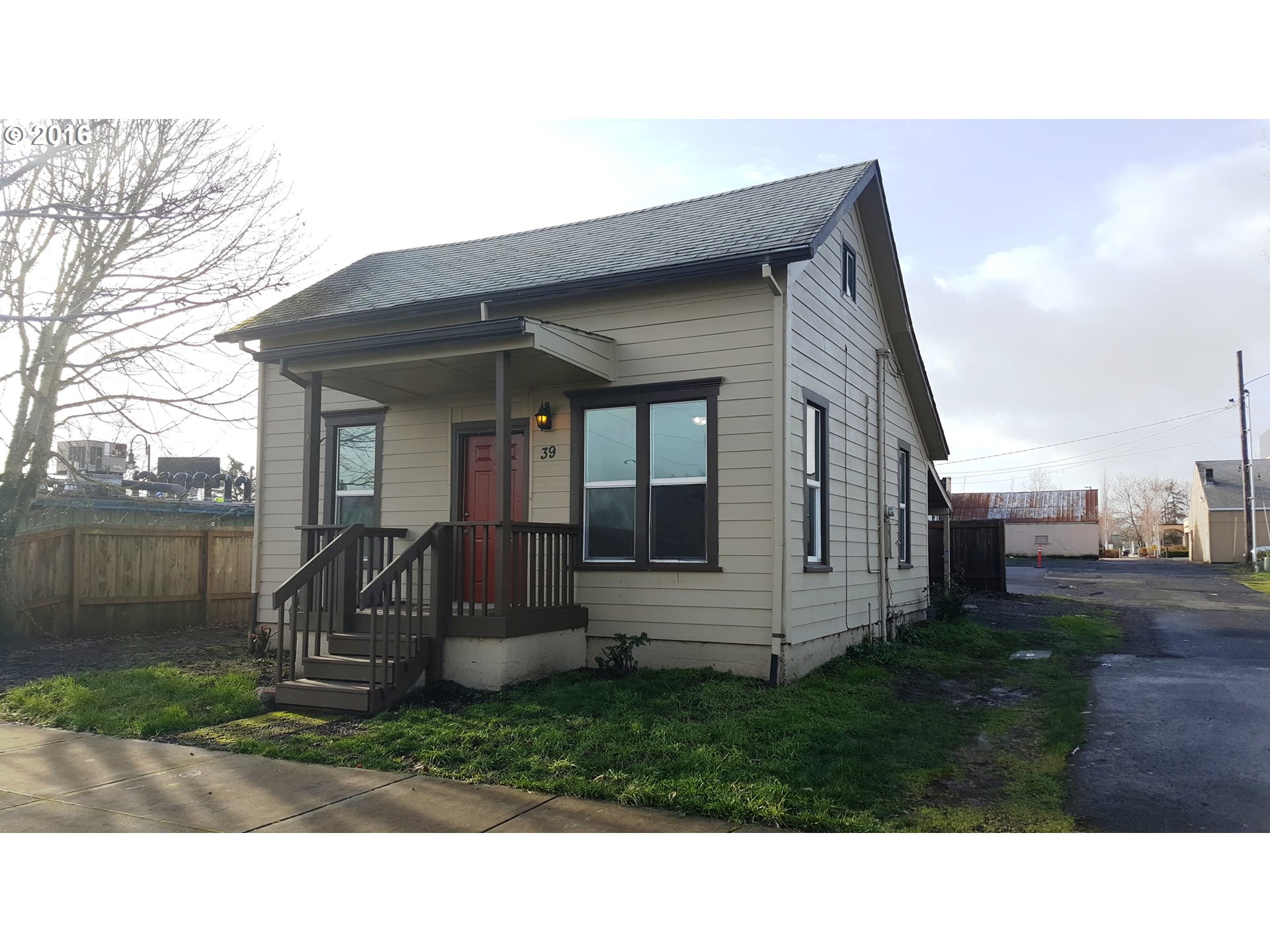 39 N 13th Ave, Cornelius, OR 97113 photo 1